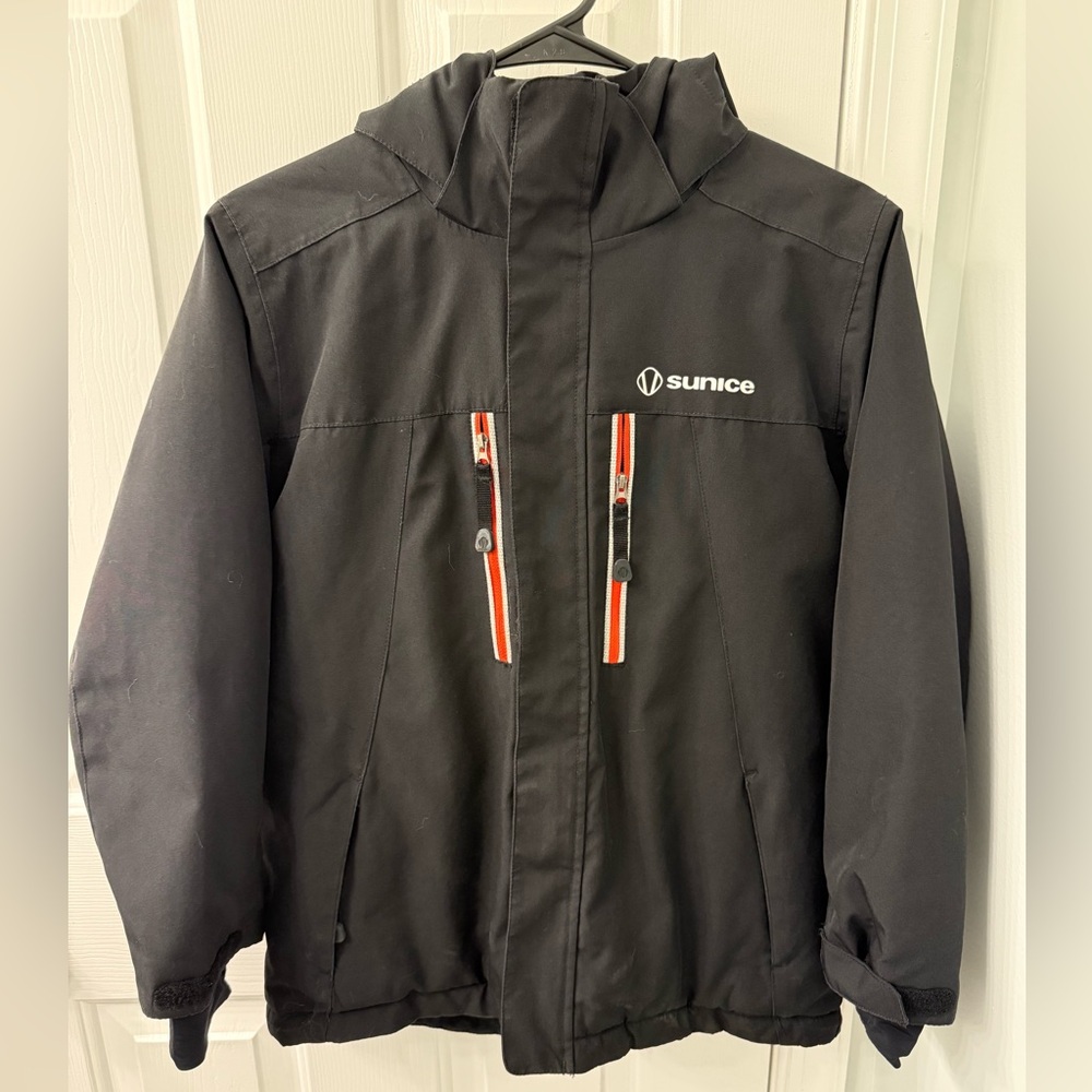 Sunice ski snowboard black jacket size 10 youth